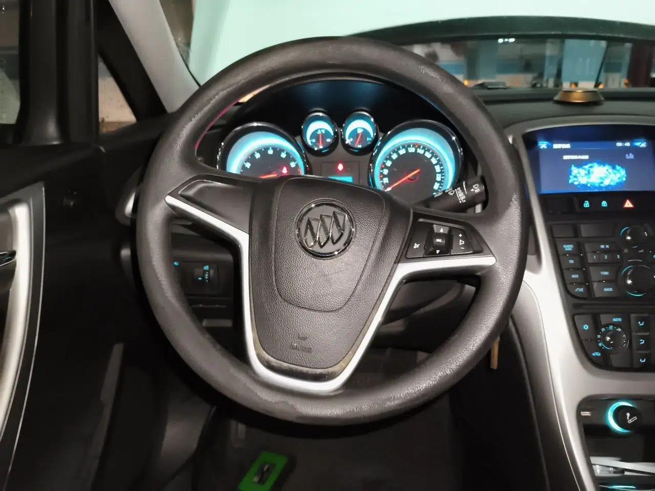 Buick GT 2014 XT 1.6L Automatic Fashion Edition — миниатюра 10