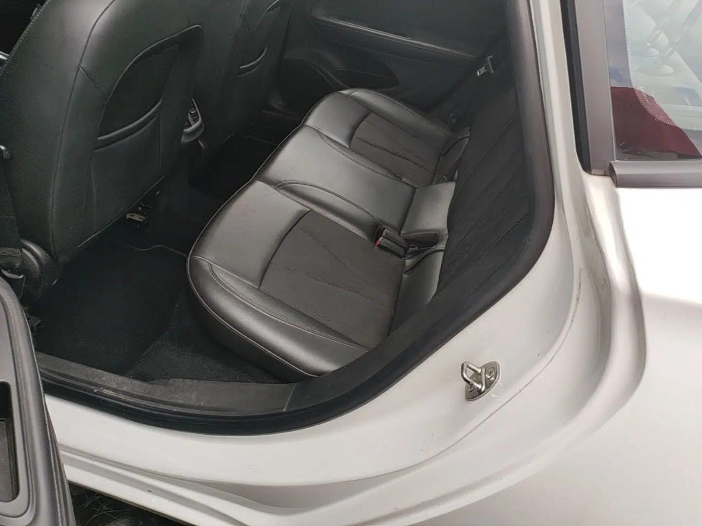 Buick Verano 2017 Sedan 20T Dual-Clutch Leading Model — миниатюра 20