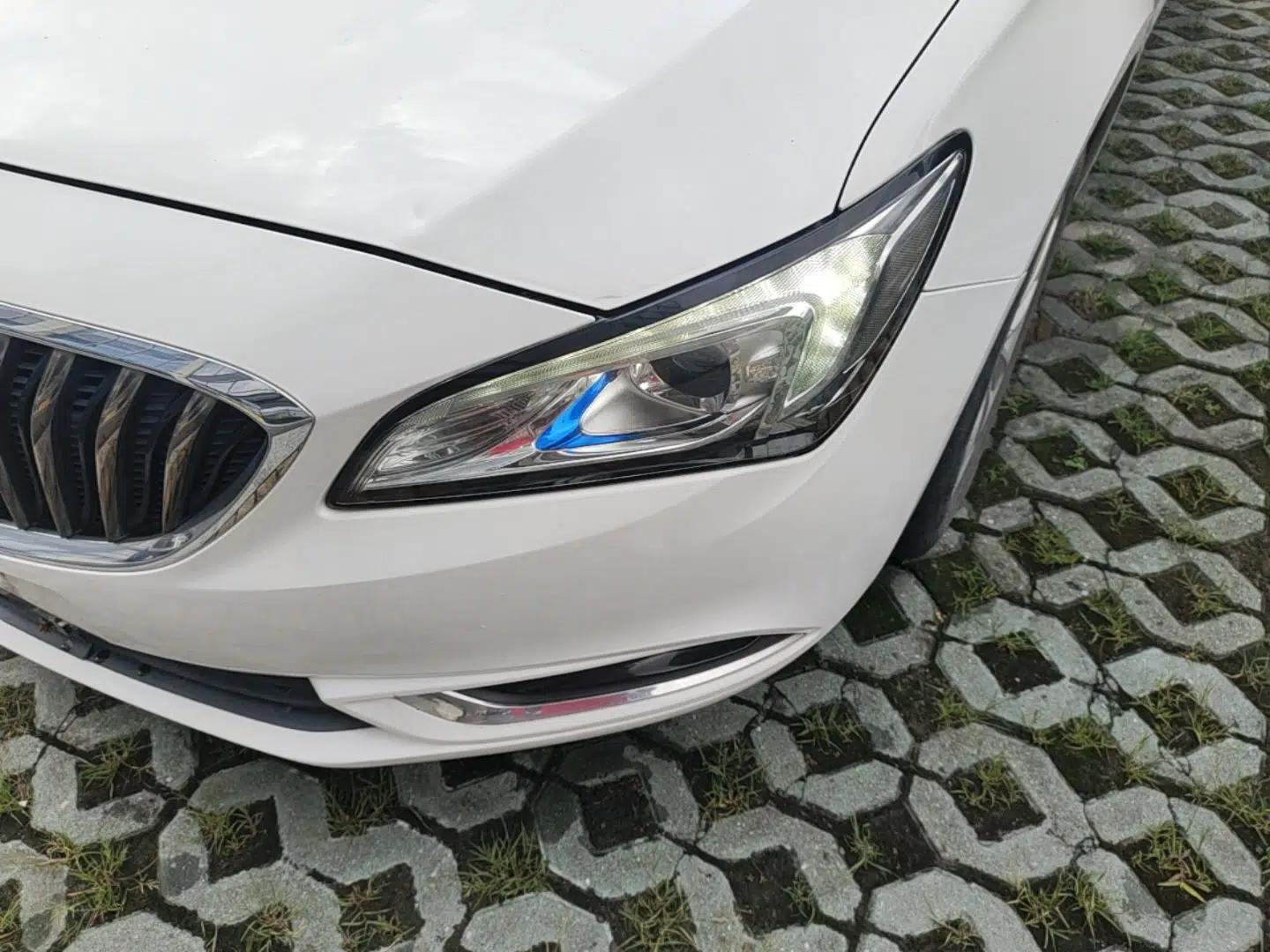 Buick Verano 2017 Sedan 20T Dual-Clutch Leading Model — миниатюра 8