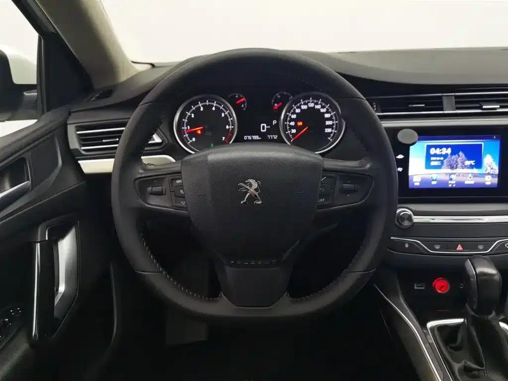Peugeot 408 2016 1.6T Automatic Luxury Edition — миниатюра 11