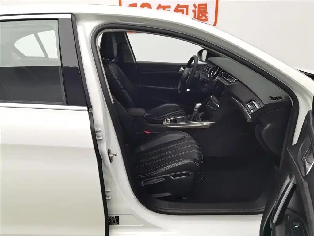 Peugeot 408 2016 1.6T Automatic Luxury Edition — миниатюра 23