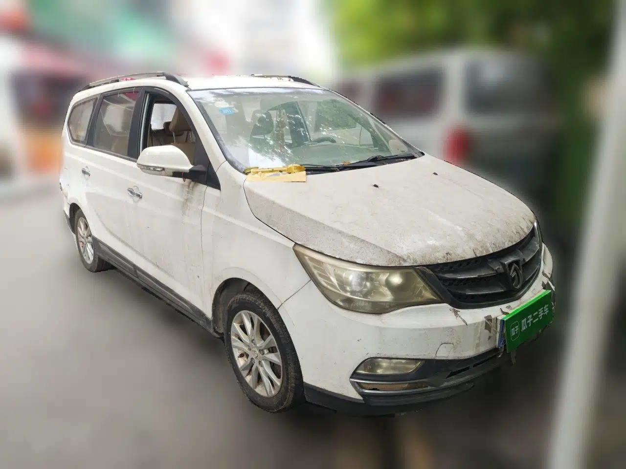 Baojun 730 2014 1.5L manual Comfort version 7 seats — миниатюра 3