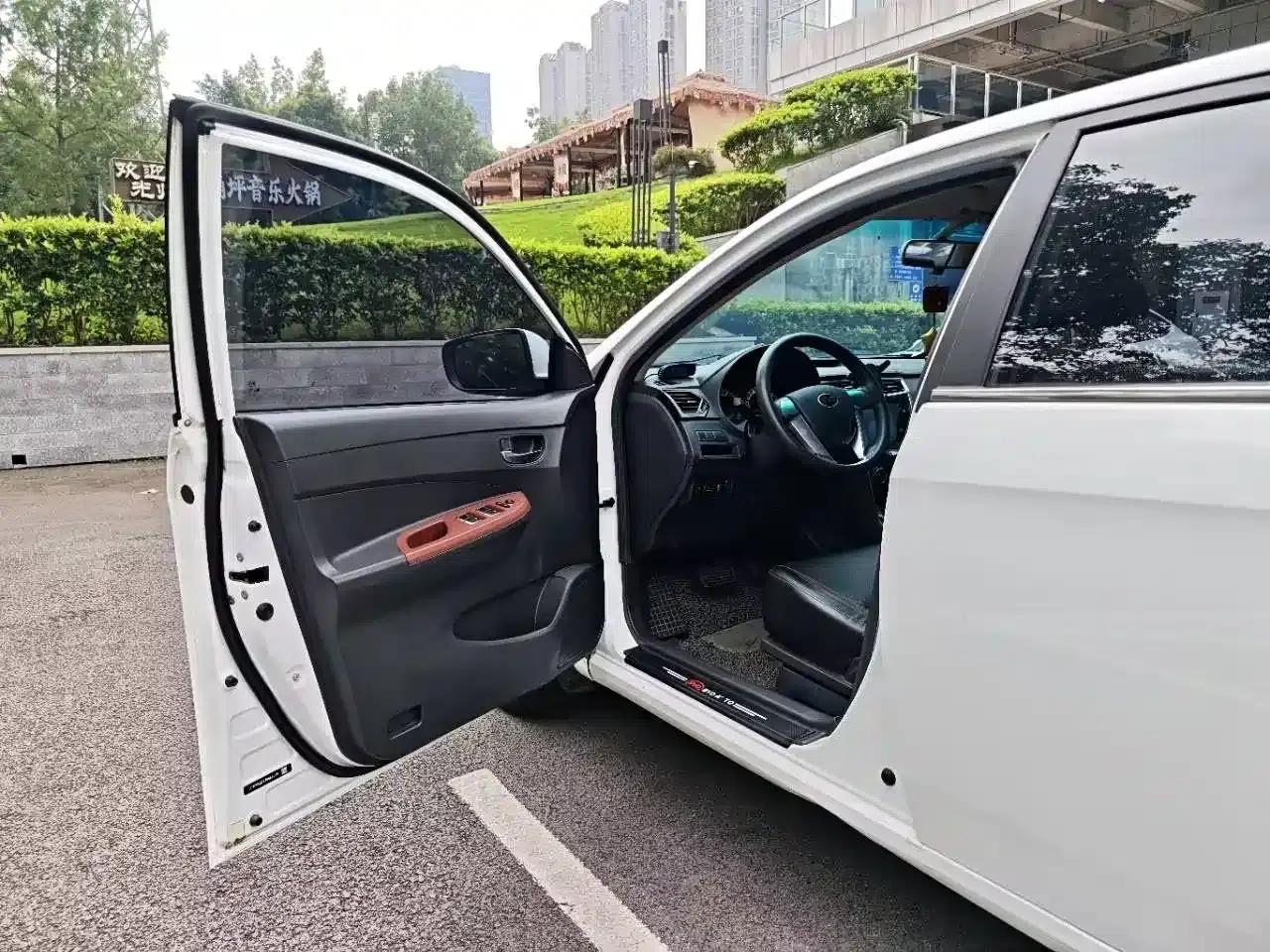 BYD F3 2018 1.5L Automatic Premium Edition — миниатюра 19
