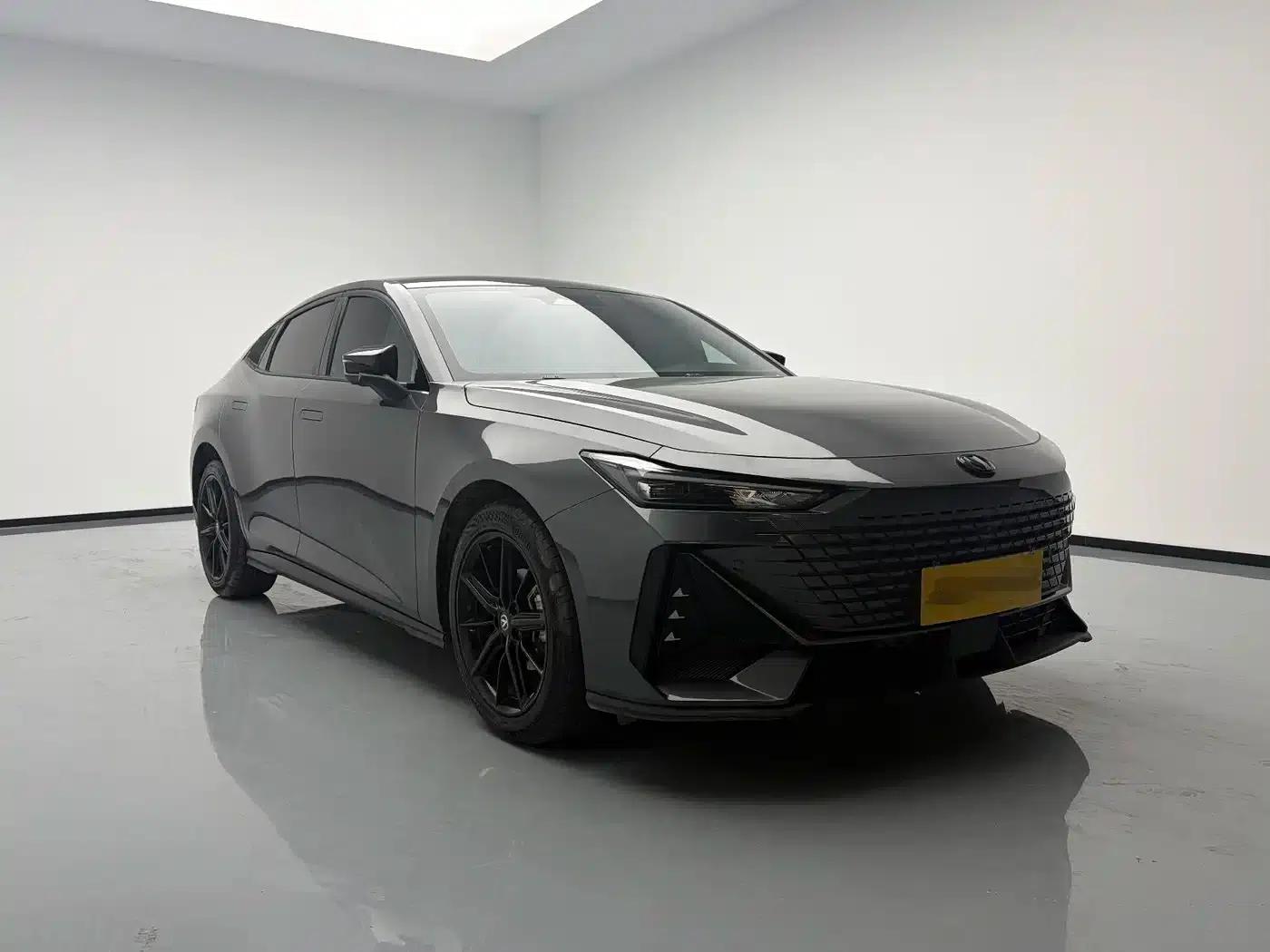 Changan UNI-V 2023 1.5T Premium Edition — миниатюра 3