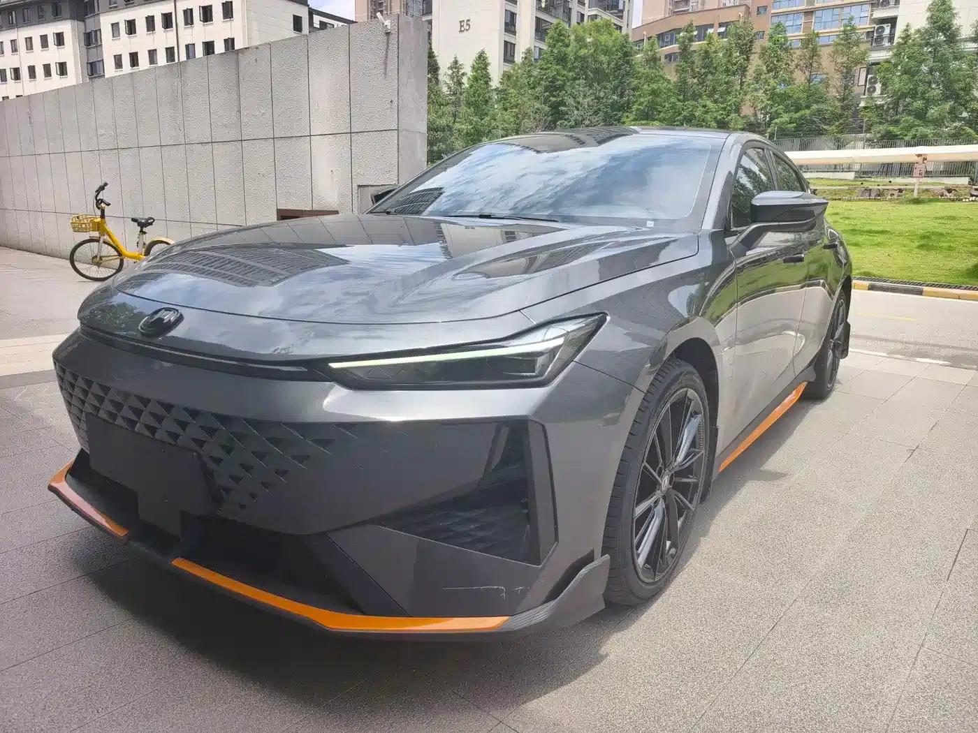 Changan UNI-V 2024 1.5T Premium Edition — миниатюра 1