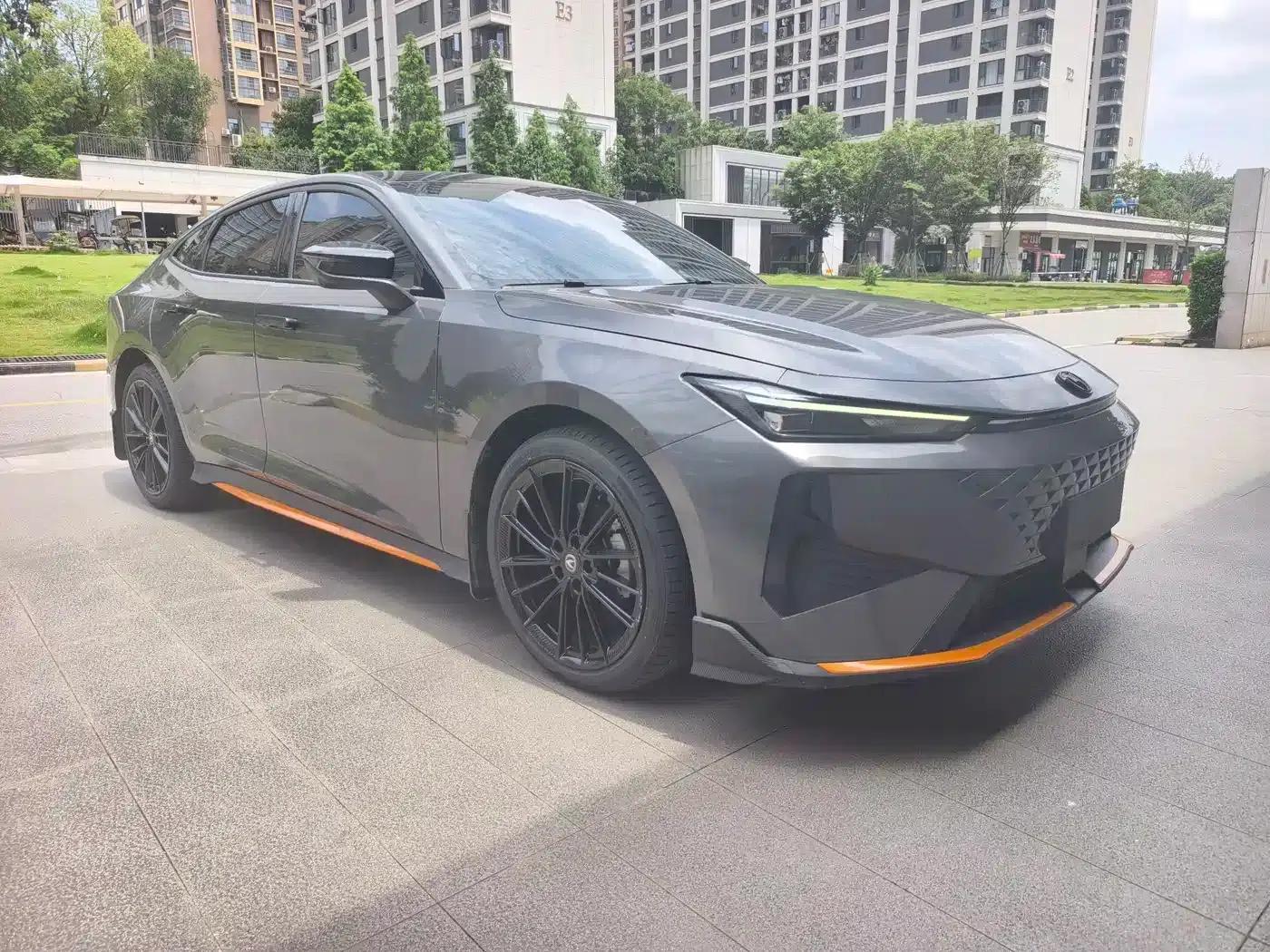 Changan UNI-V 2024 1.5T Premium Edition — миниатюра 3
