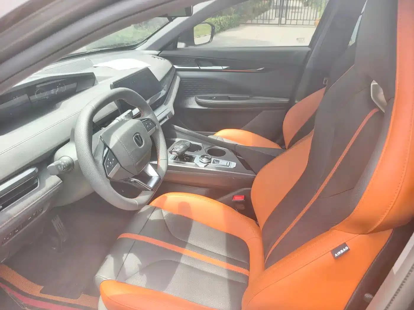 Changan UNI-V 2024 1.5T Premium Edition — миниатюра 4