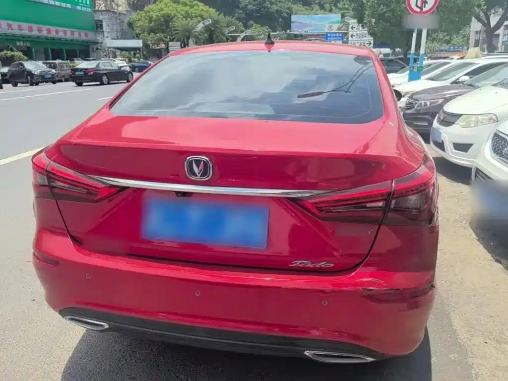Changan Eado 2019 Blue Whale Edition 280T GDI DCT Extreme Edition — миниатюра 6