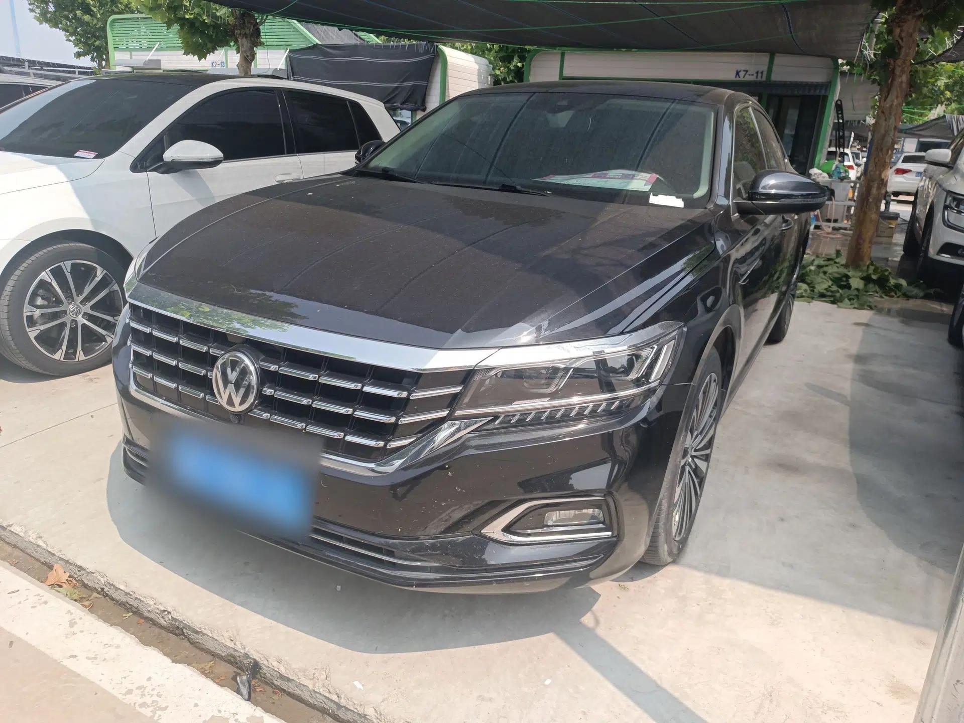 Volkswagen Passat 2019 380TSI Prestige Edition China VI Standard — миниатюра 1