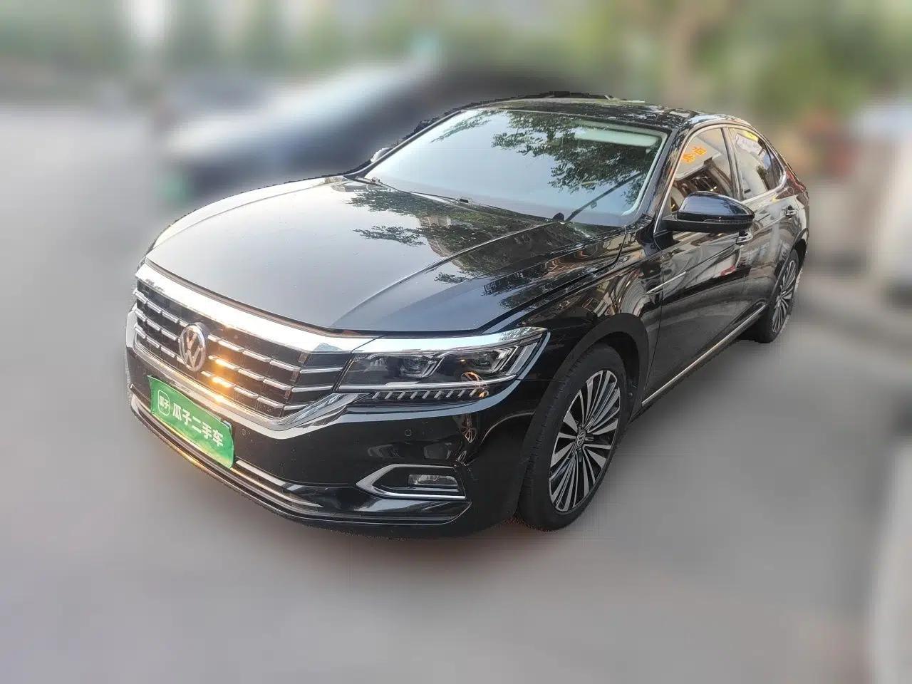 Volkswagen Passat 2019 330TSI Luxury Edition China VI Standard — миниатюра 1