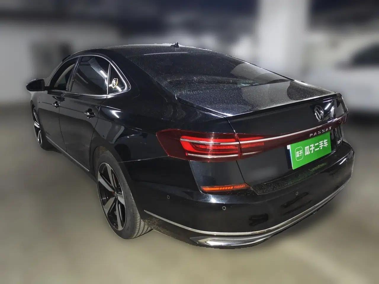Volkswagen Passat 2023 Facelift 330TSI Luxury Edition — миниатюра 4
