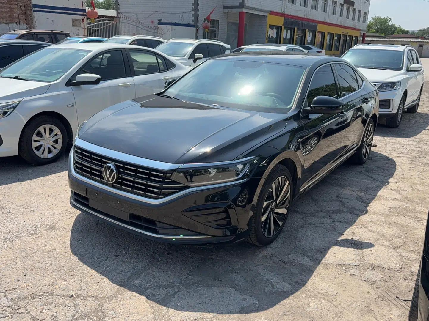 Volkswagen Passat 2022 330TSI Elite Edition Custom Version — миниатюра 1