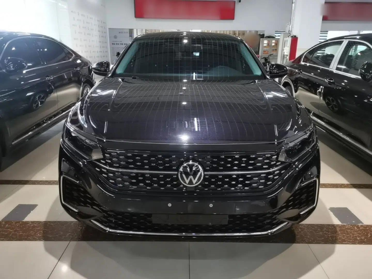 Volkswagen Passat 2025 Outstanding Model 330TSI Starry Elite Edition — миниатюра 2