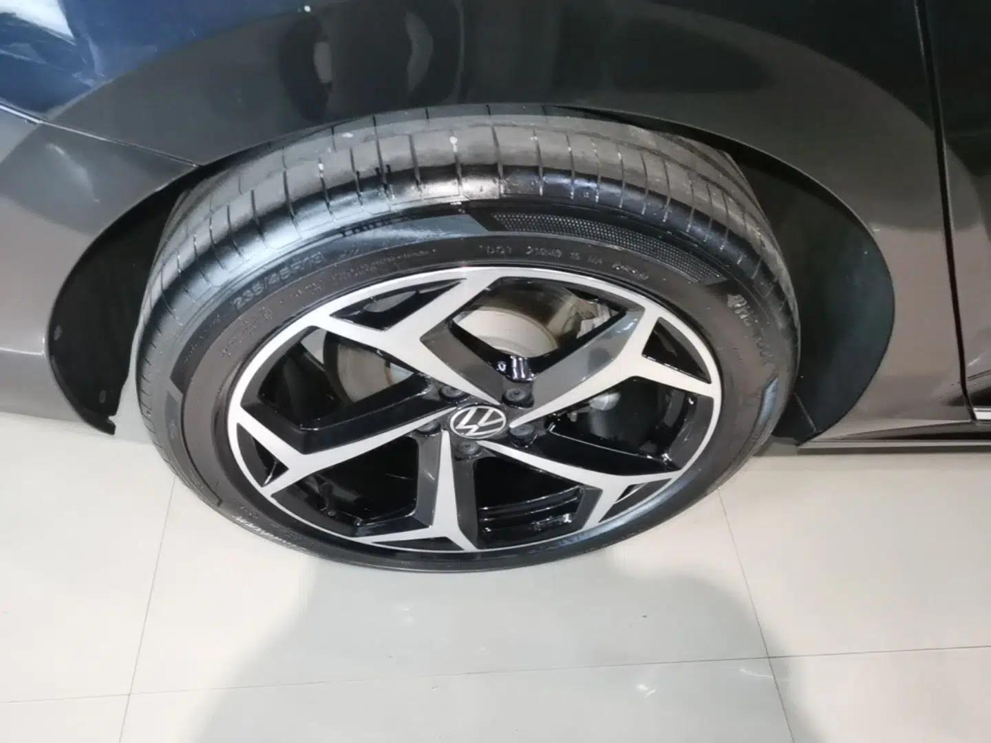 Volkswagen Passat 2025 Outstanding Model 330TSI Starry Elite Edition — миниатюра 11