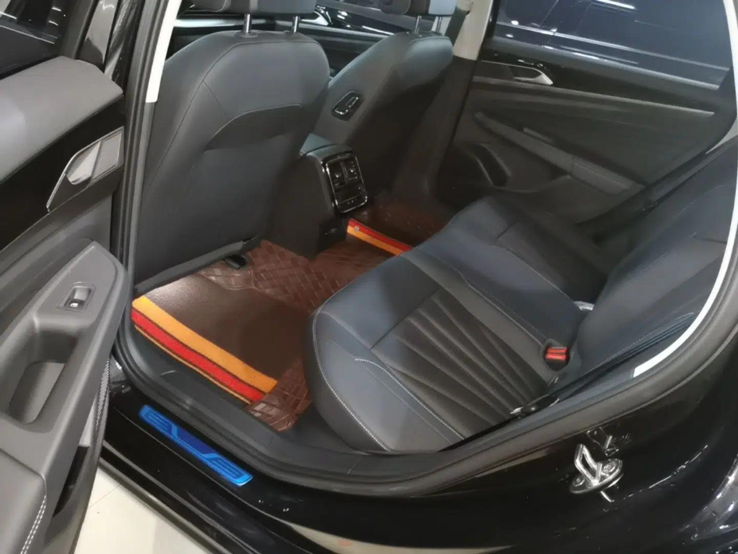 Volkswagen Passat 2025 Outstanding Model 330TSI Starry Elite Edition — миниатюра 20