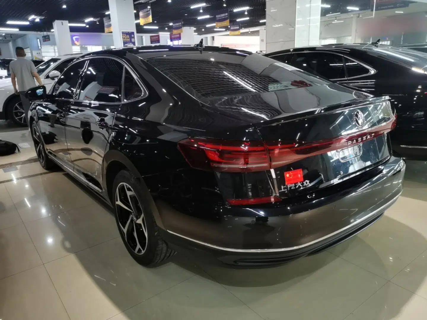 Volkswagen Passat 2025 Outstanding Model 330TSI Starry Elite Edition — миниатюра 4