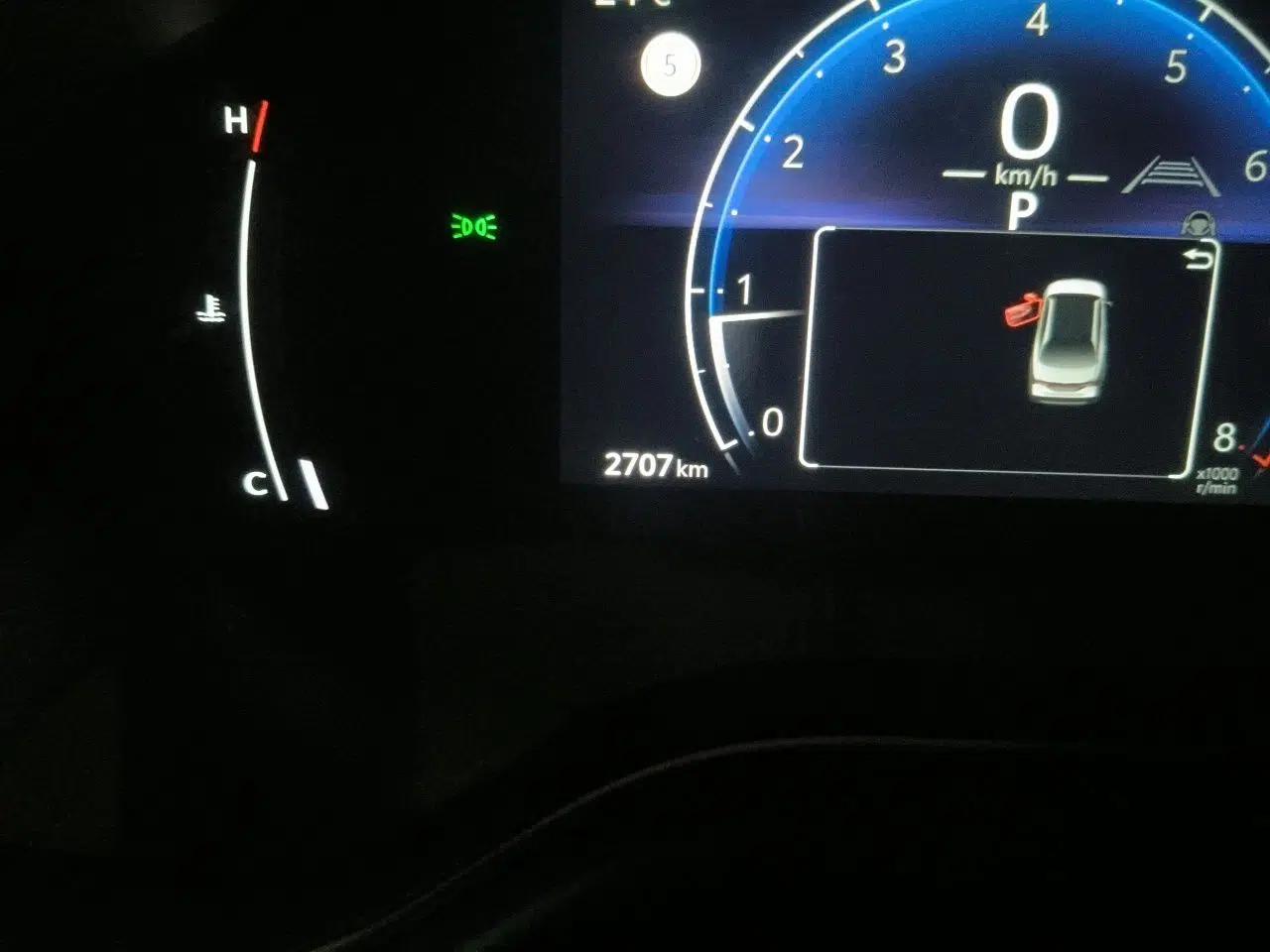 Toyota Avalon 2024 2.0L Ambition Edition — миниатюра 12
