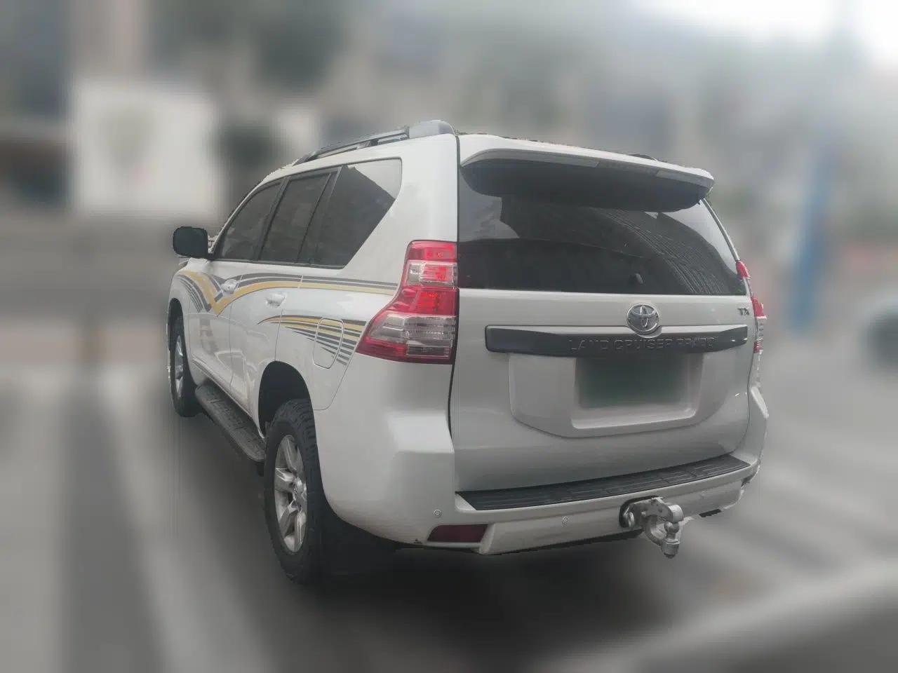 Toyota Prado — миниатюра 4