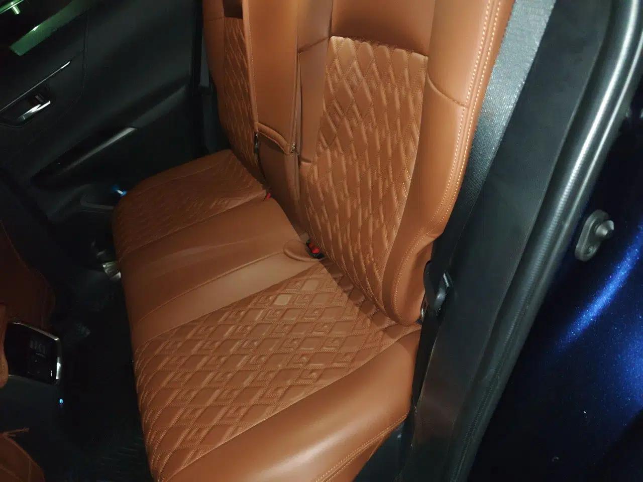 Toyota Harrier 2022 Dual-Engine 2.5L CVT Four-Wheel Drive Luxury Edition — миниатюра 17