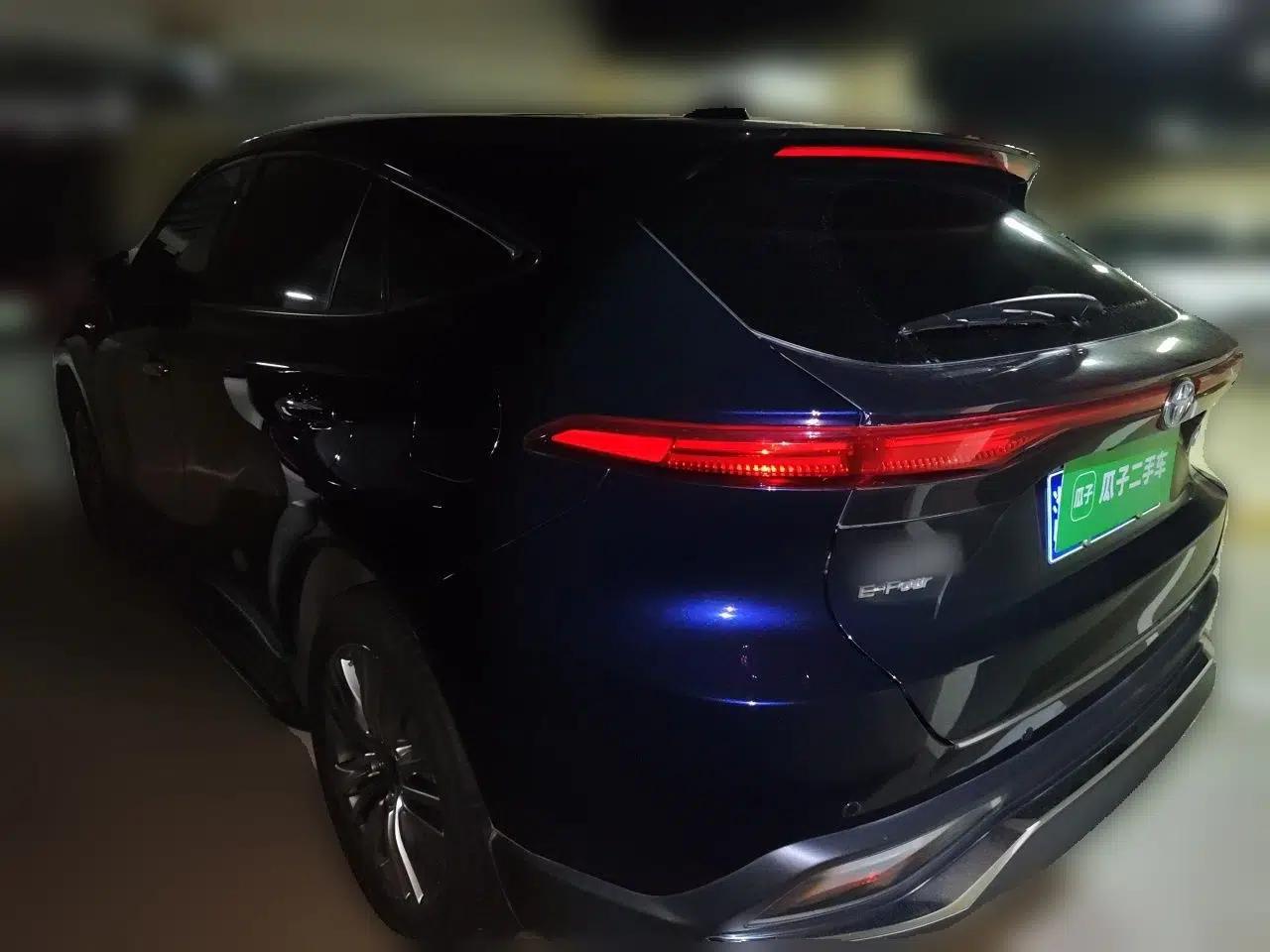 Toyota Harrier 2022 Dual-Engine 2.5L CVT Four-Wheel Drive Luxury Edition — миниатюра 4