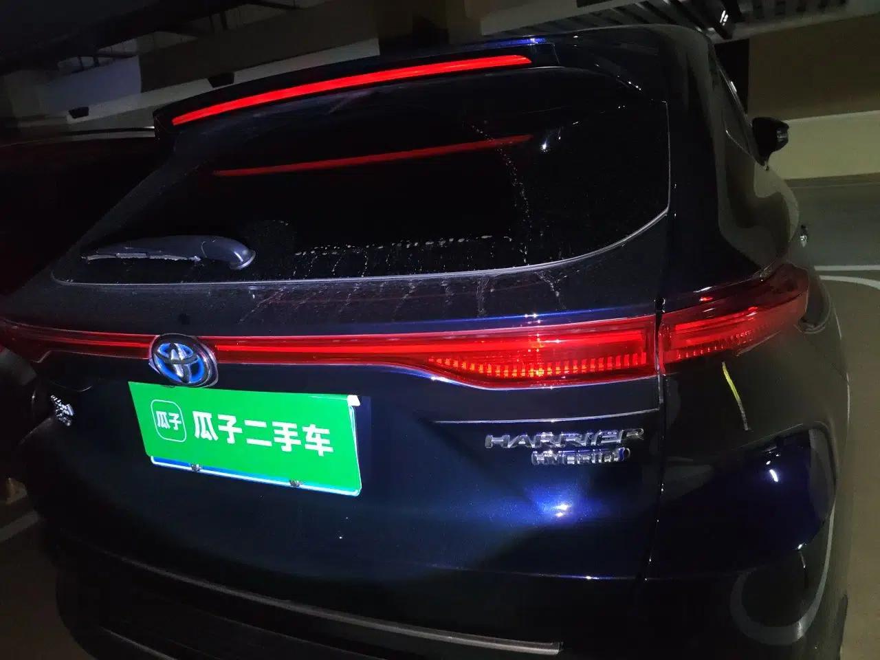 Toyota Harrier 2022 Dual-Engine 2.5L CVT Four-Wheel Drive Luxury Edition — миниатюра 5