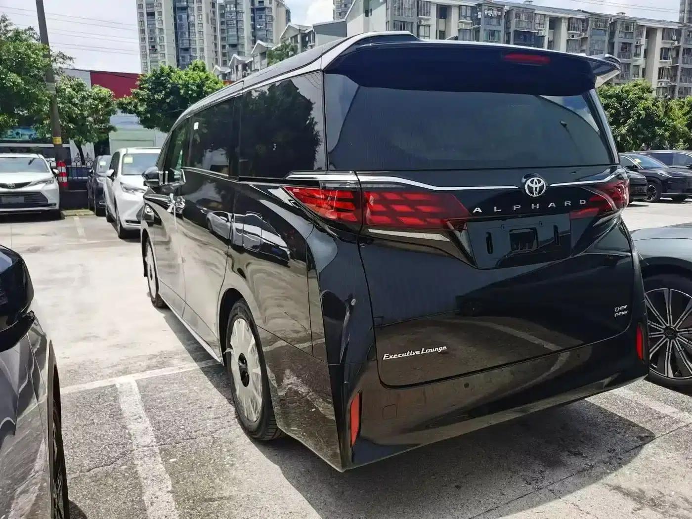 2025 Alphard Hybrid 2.5L Premium Gold Edition — миниатюра 7