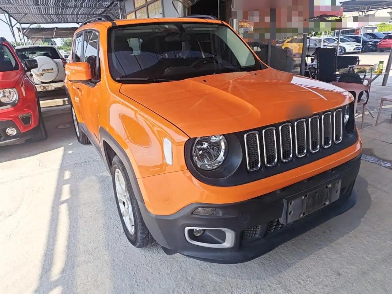 Jeep Renegade 2017 180T Automatic High-Energy Version — миниатюра 3