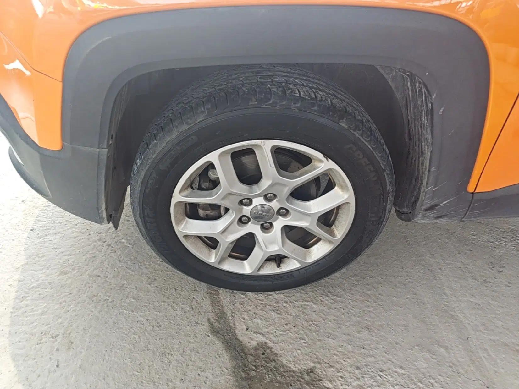 Jeep Renegade 2017 180T Automatic High-Energy Version — миниатюра 10