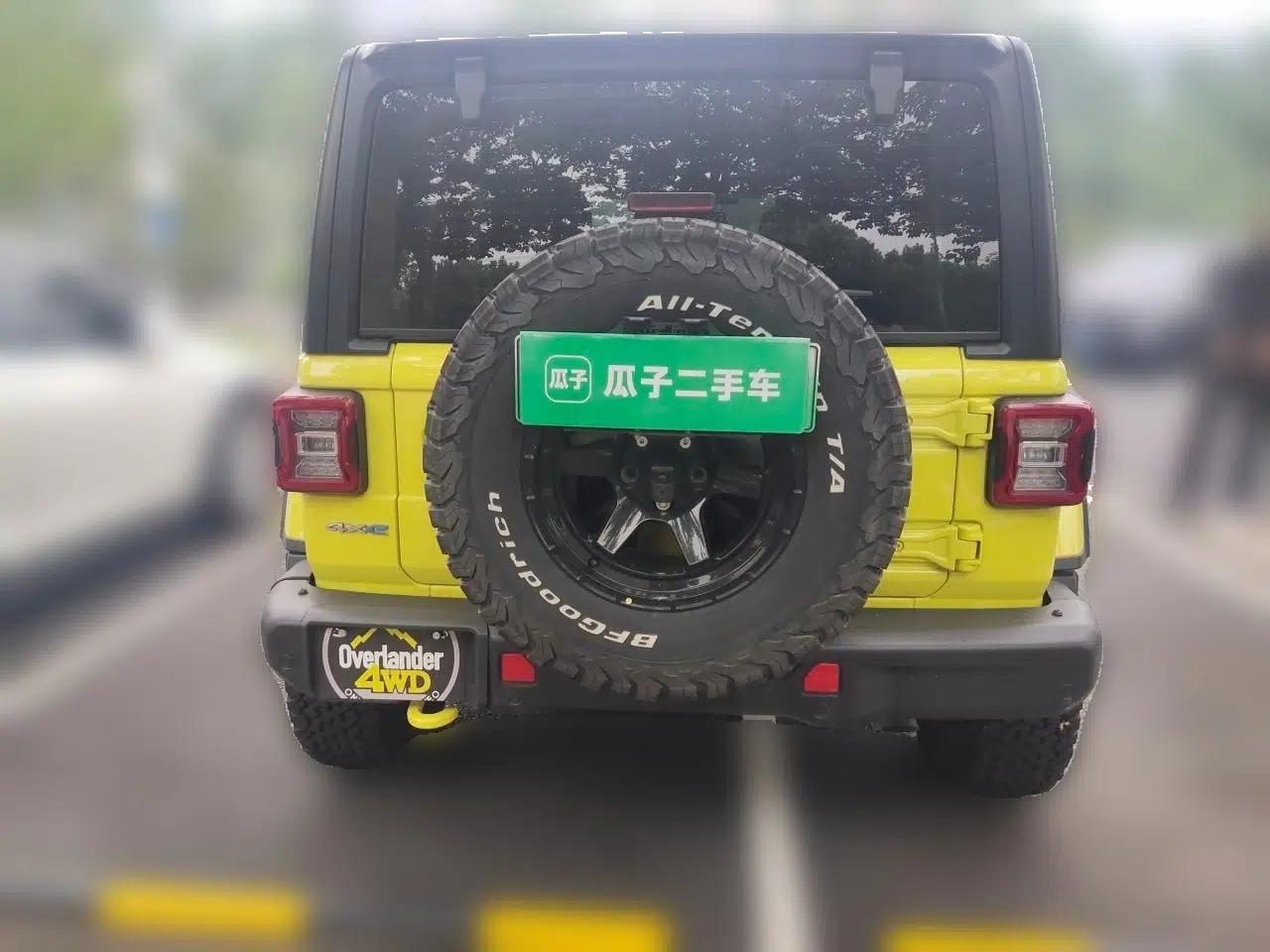 Jeep Wrangler New Energy 2022 Four-Door 2.0T 4xe Sahara Fluorescent Yellow Limited Edition — миниатюра 5
