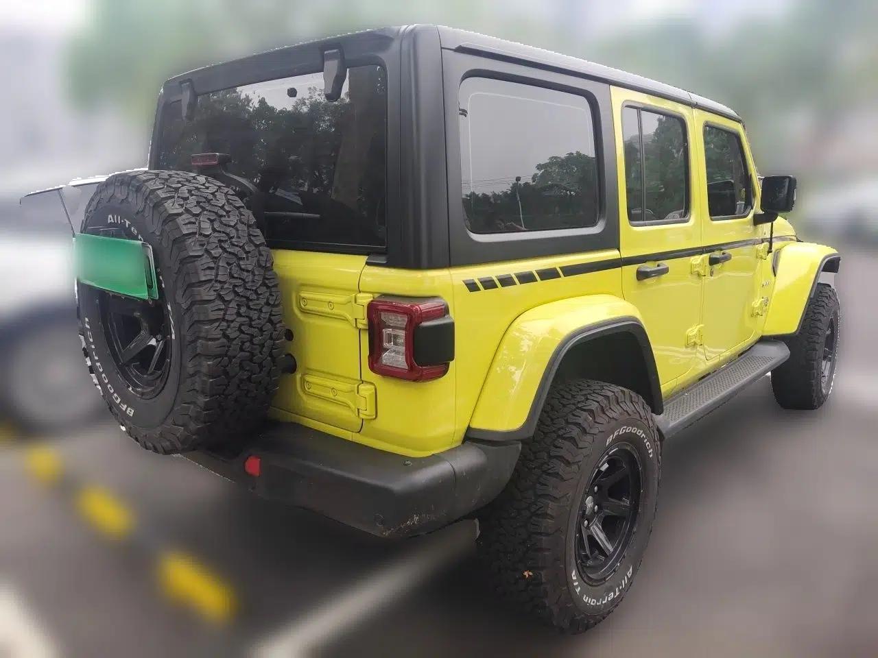 Jeep Wrangler New Energy 2022 Four-Door 2.0T 4xe Sahara Fluorescent Yellow Limited Edition — миниатюра 6