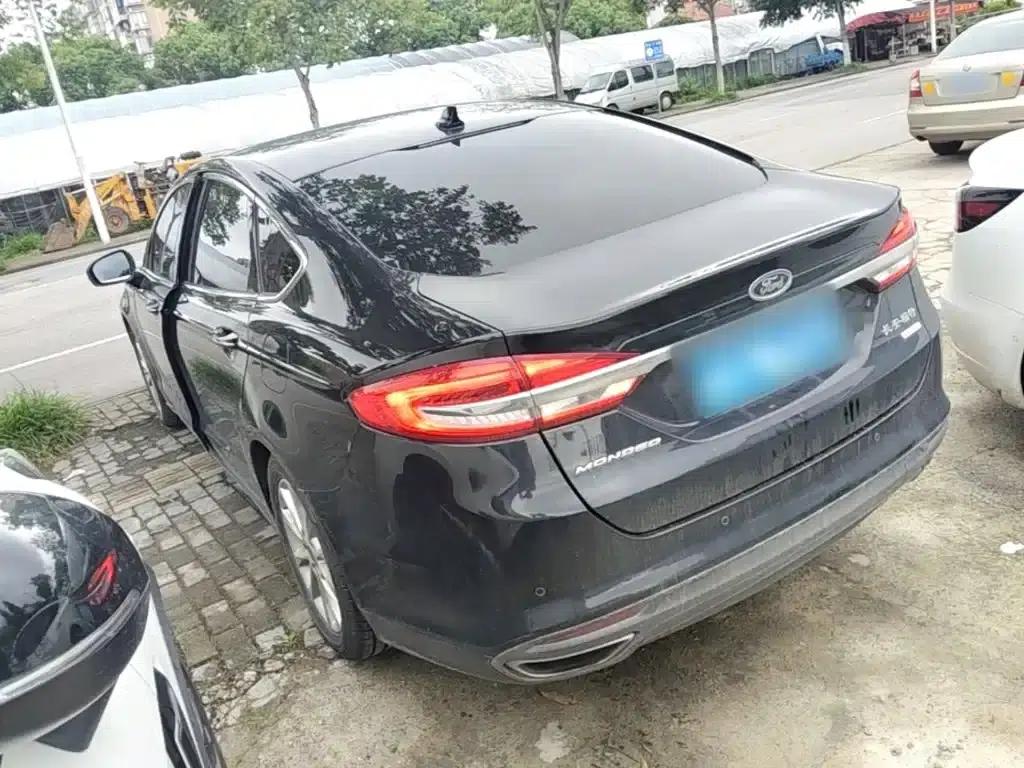2017 Ford Mondeo EcoBoost 180 Fashion Edition — миниатюра 5