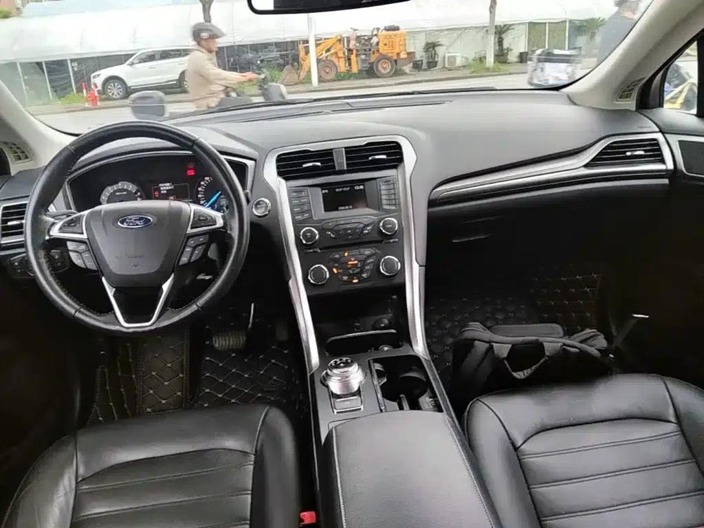2017 Ford Mondeo EcoBoost 180 Fashion Edition — миниатюра 10