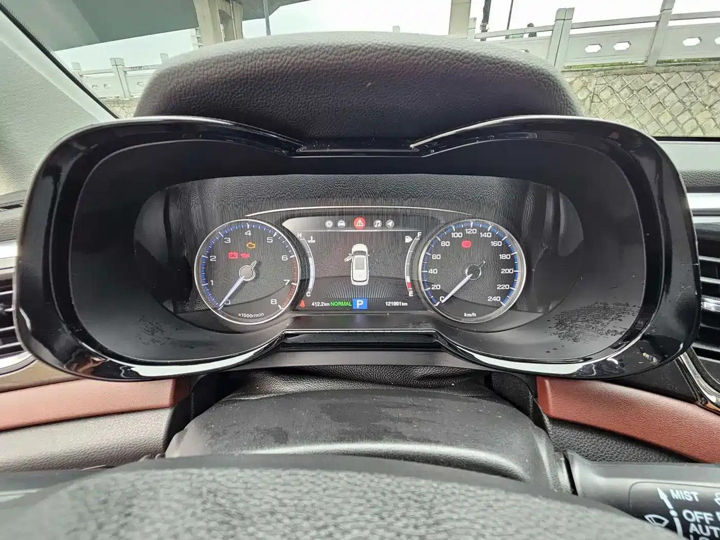 Trumpchi GS8 2017 320T 2WD Luxury Intelligent Connected Edition (7-seater) — миниатюра 11