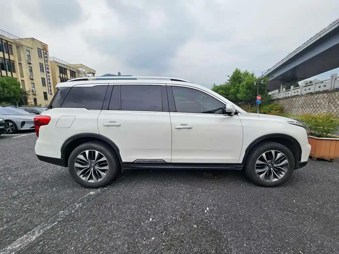 Trumpchi GS8 2017 320T 2WD Luxury Intelligent Connected Edition (7-seater) — миниатюра 7