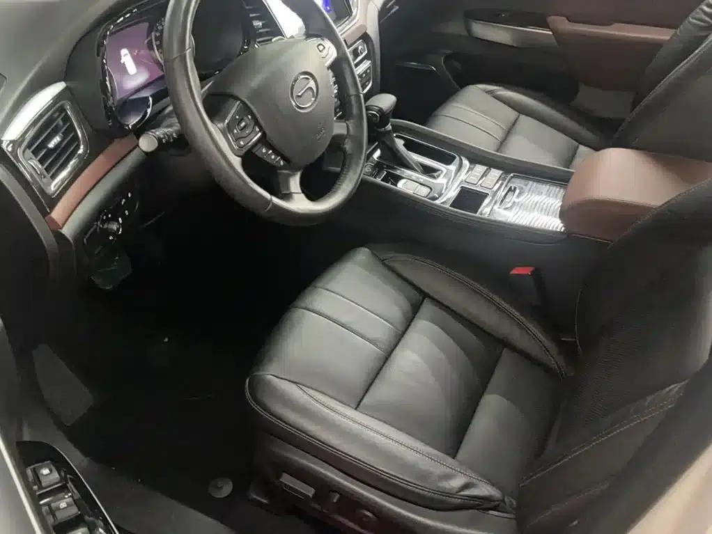 Trumpchi GS8 2017 320T 2WD Luxury Intelligent Connected Edition (7-seater) — миниатюра 13