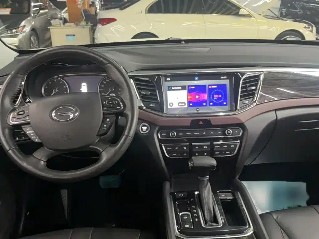 Trumpchi GS8 2017 320T 2WD Luxury Intelligent Connected Edition (7-seater) — миниатюра 15