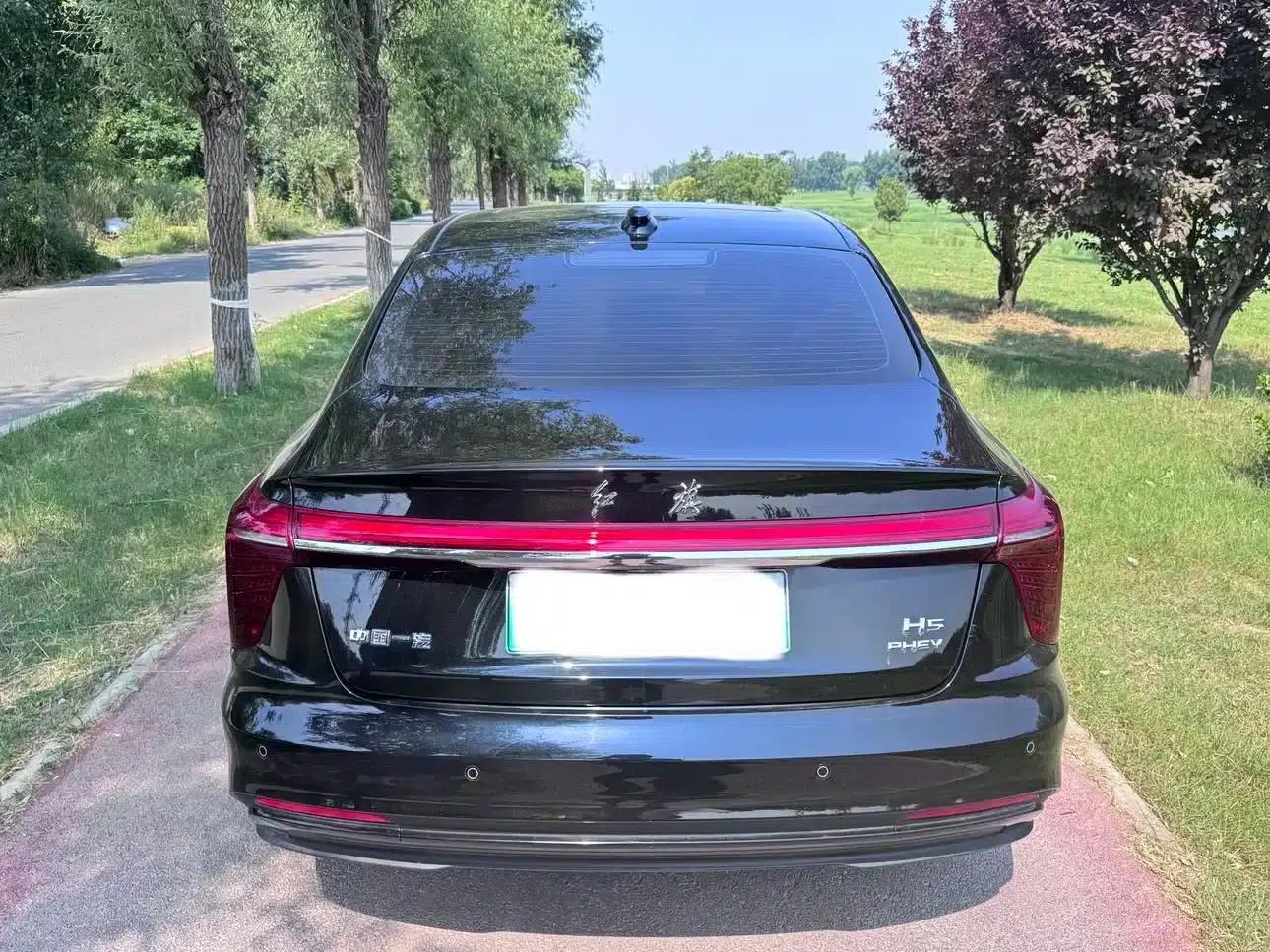 Hongqi H5 PHEV 2025 Model 170 Super Hybrid — миниатюра 8