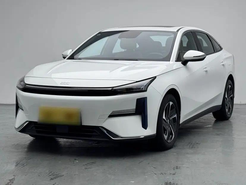 Geely Galaxy L6 2023 60km PLUS — миниатюра 1