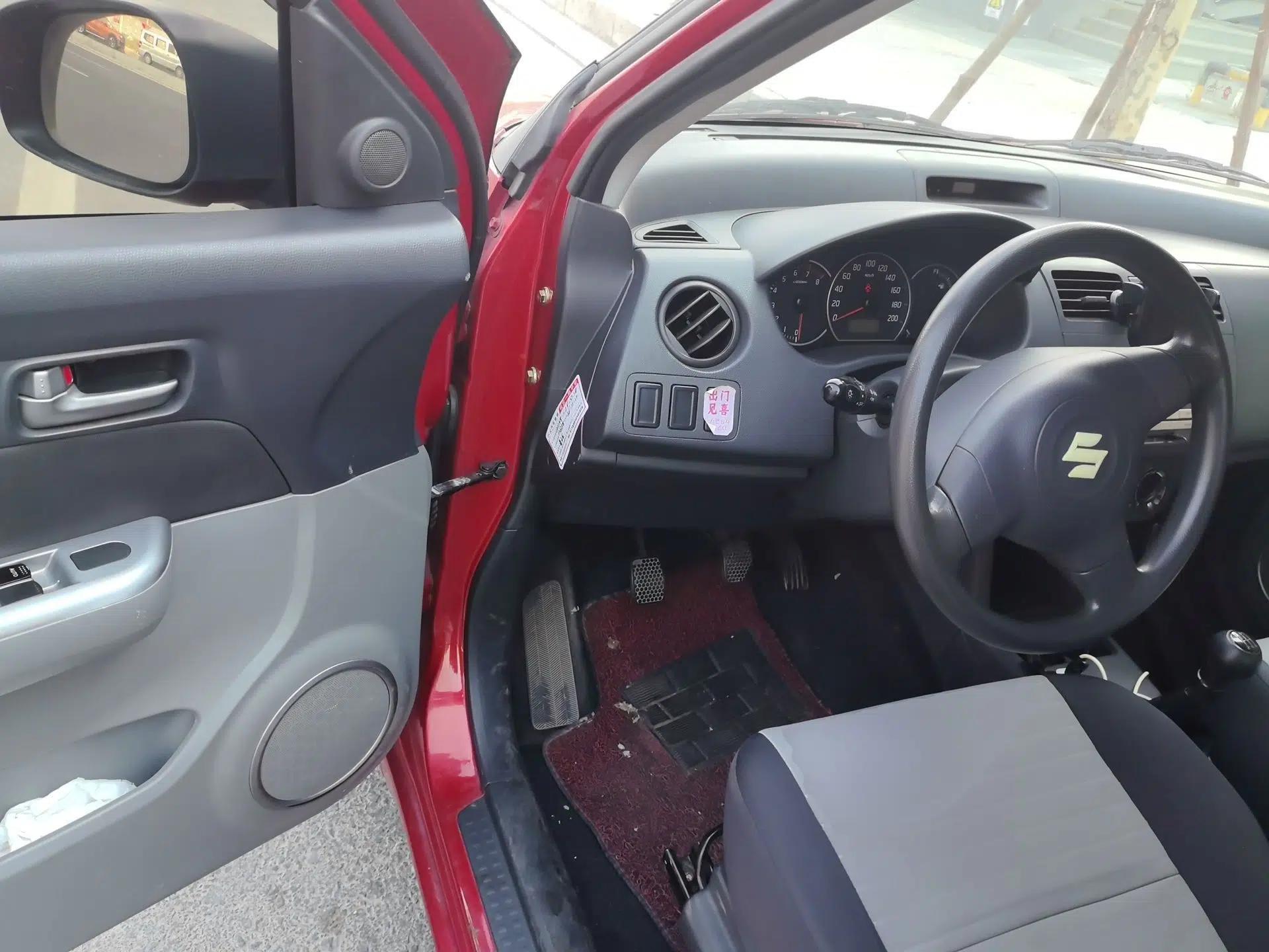 Suzuki Swift 2013 1.3L Manual Value Edition — миниатюра 16