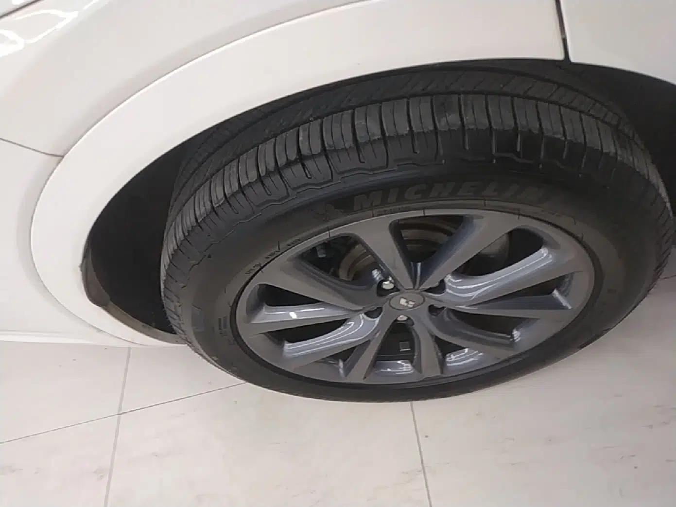 Li Auto ONE 2020 Extended-Range 6-Seater Version — миниатюра 11