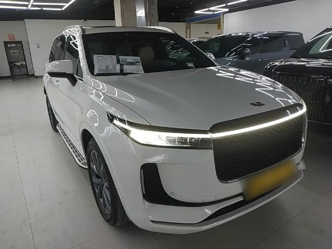Li Auto ONE 2020 Extended-Range 6-Seater Version — миниатюра 3