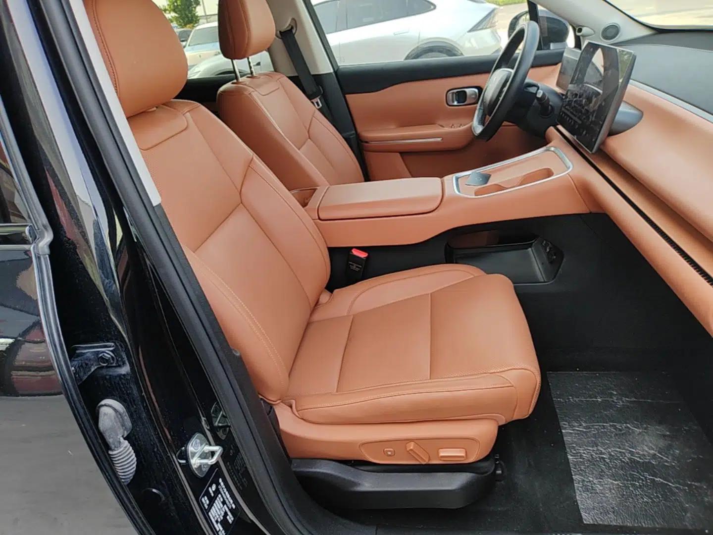 Leapmotor C16 2026 Extended-Range 280 LiDAR Zhizun Edition 6 Seats — миниатюра 19