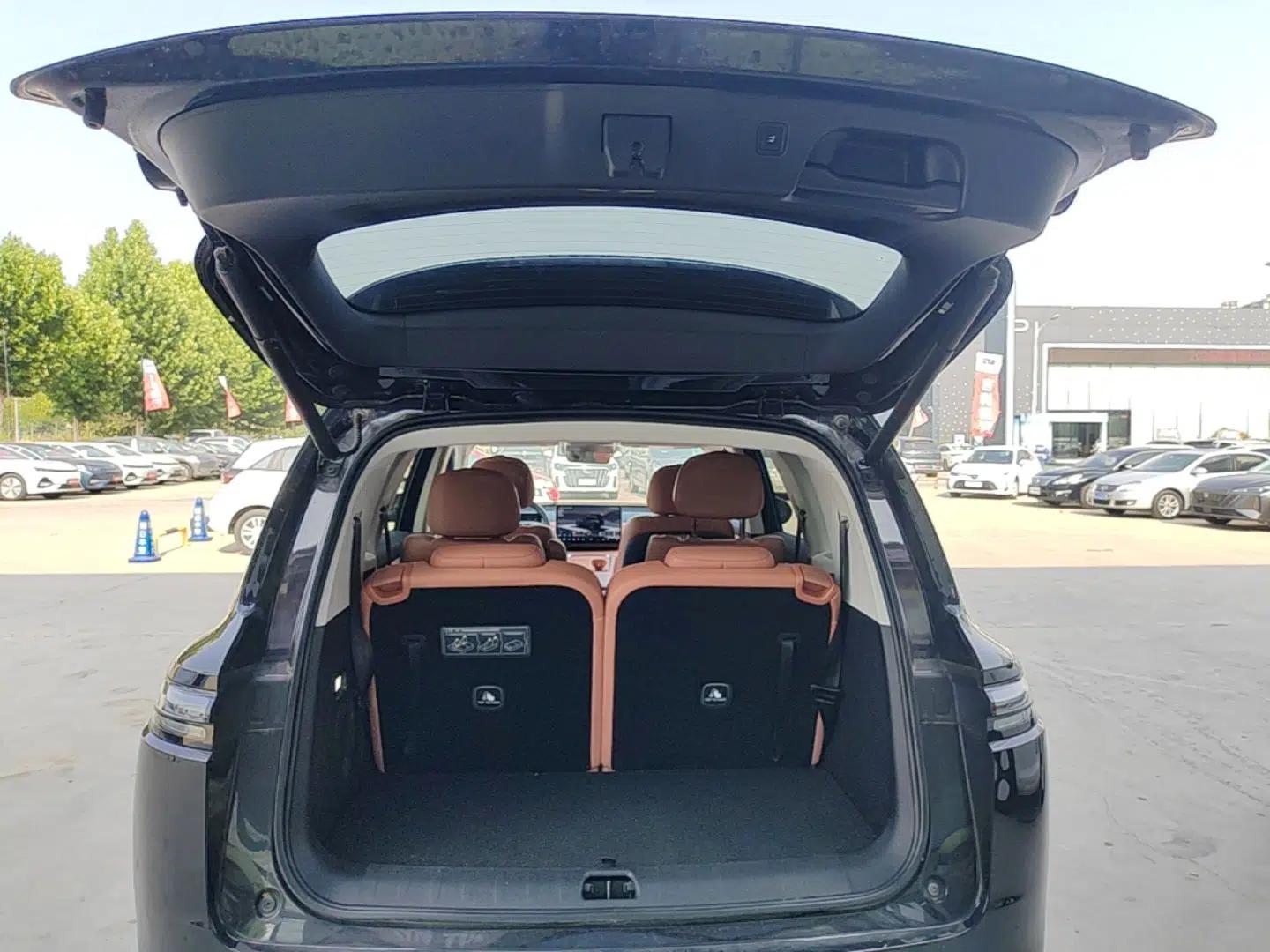 Leapmotor C16 2026 Extended-Range 280 LiDAR Zhizun Edition 6 Seats — миниатюра 22