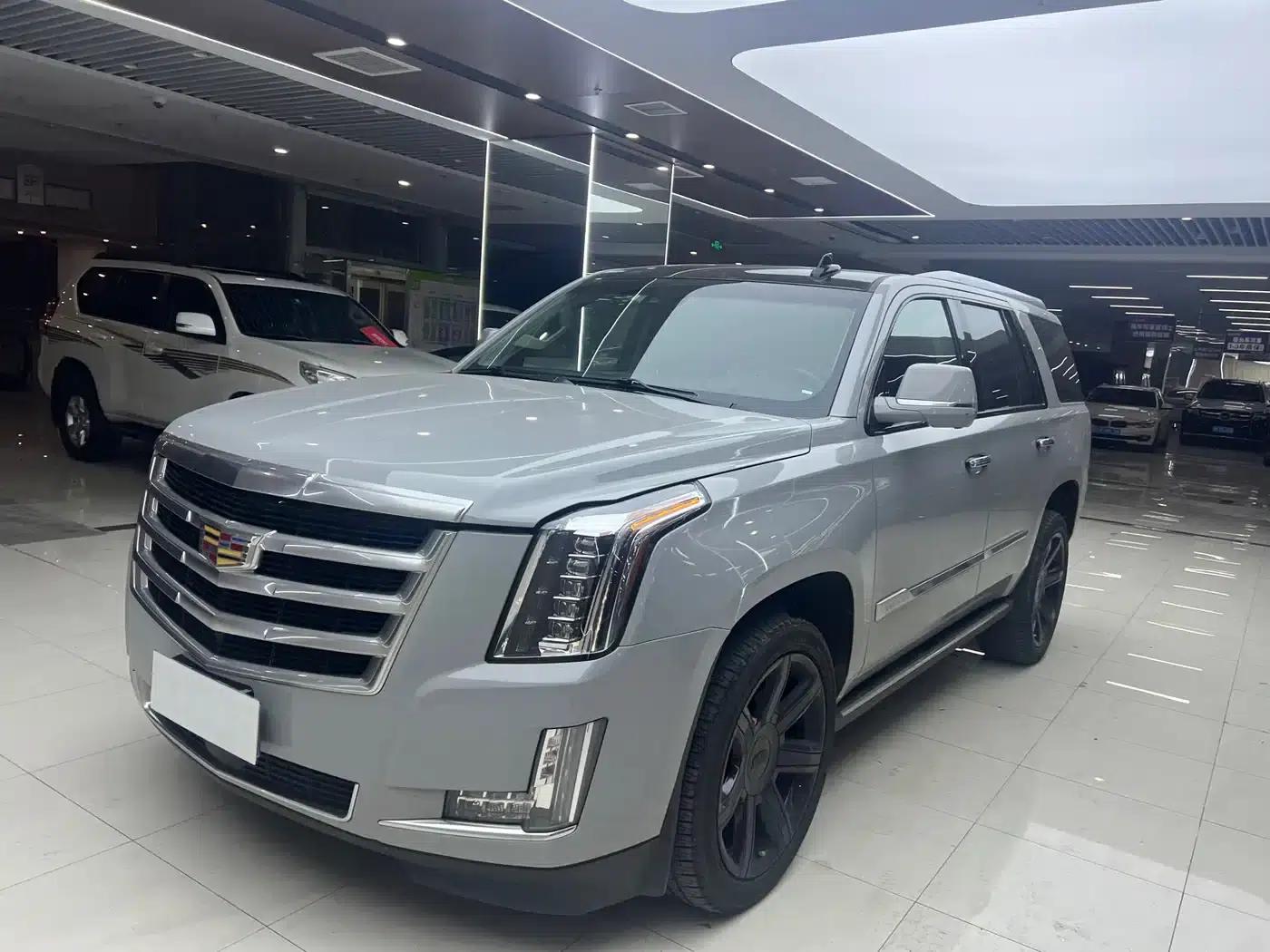 2016 Cadillac Escalade 6.2L US Spec — миниатюра 1