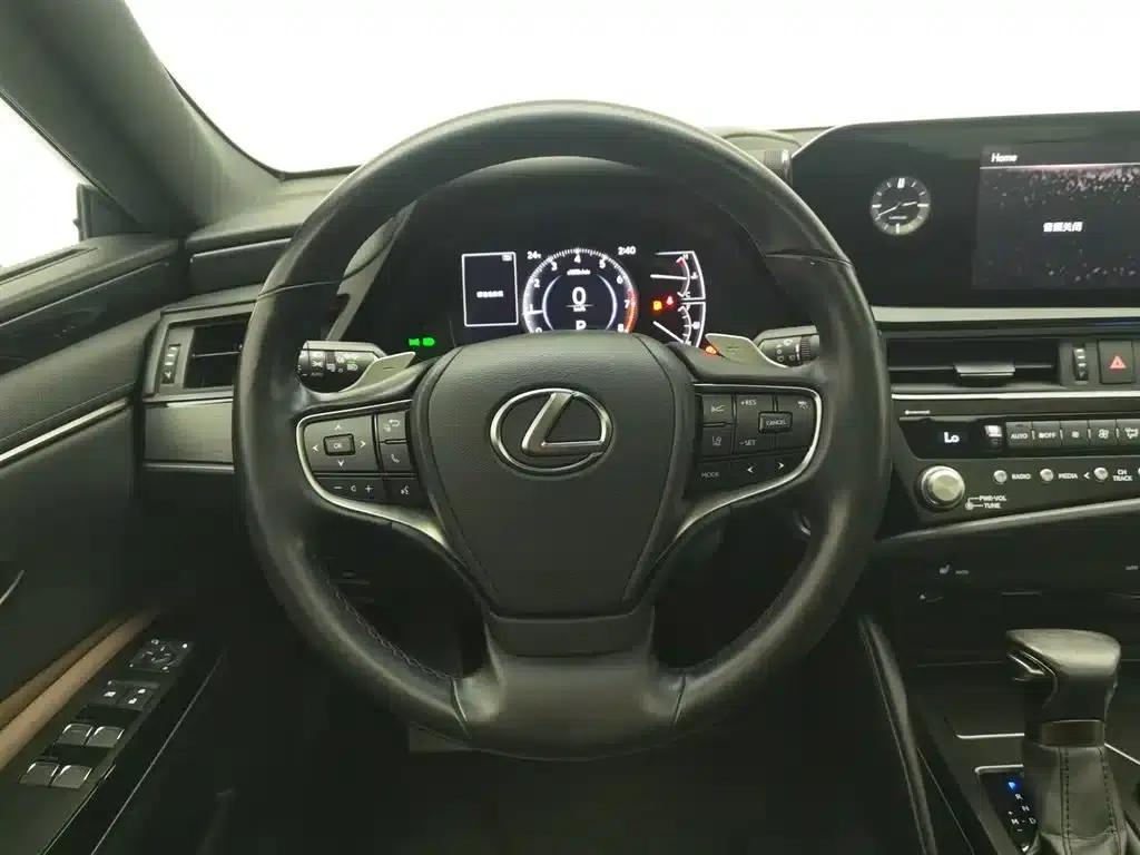 Lexus ES 2021 Model 200 Premium Edition — миниатюра 11