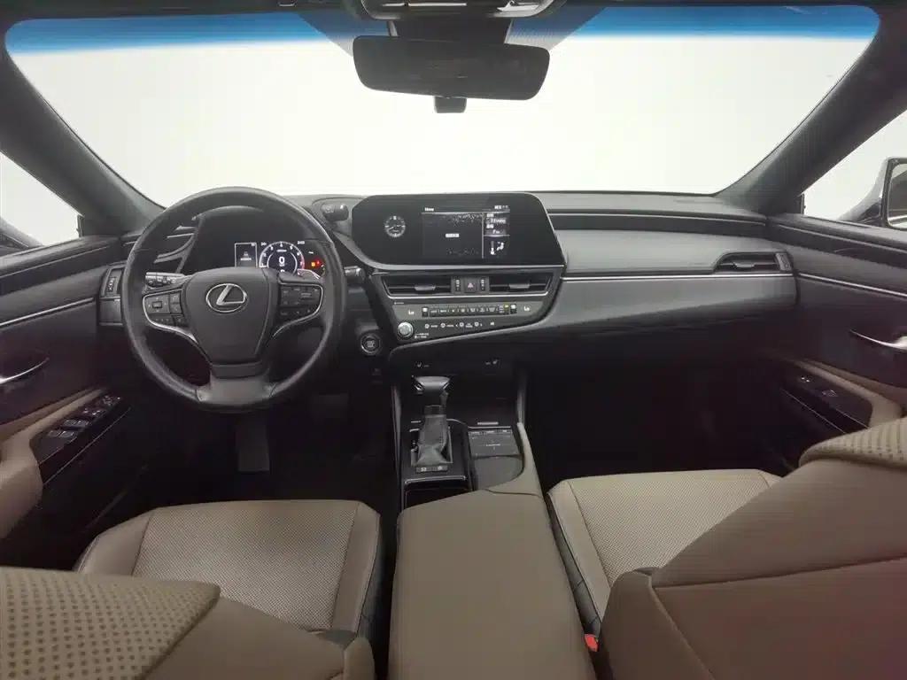 Lexus ES 2021 Model 200 Premium Edition — миниатюра 5