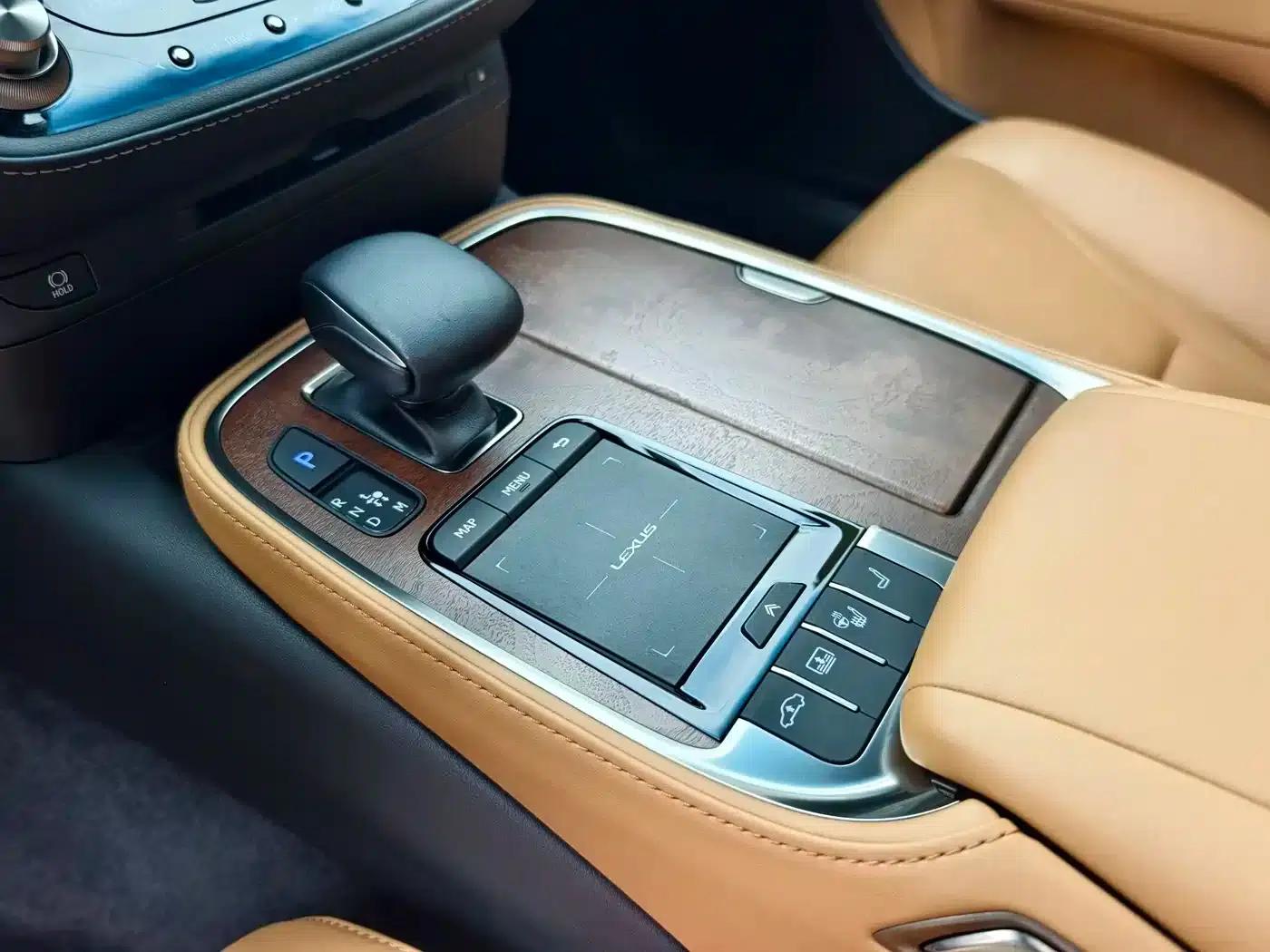 Lexus LS 2021 500h Premium Edition — миниатюра 5