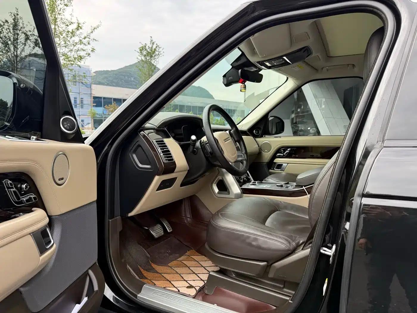 Range Rover 2022 3.0 L6 360PS Legendary Edition — миниатюра 8