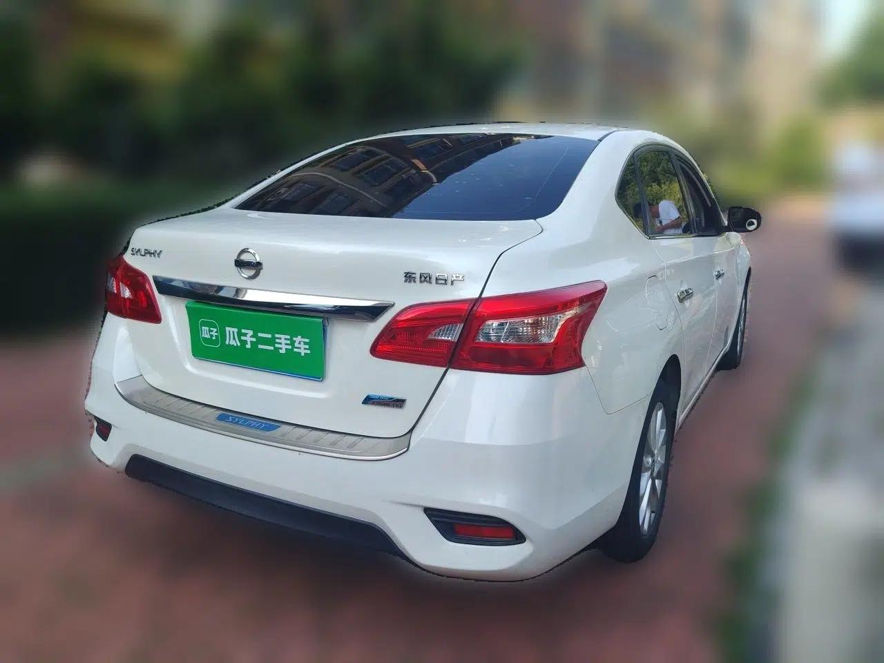 Nissan Sylphy 2018 1.6XV CVT Deluxe Edition — миниатюра 6
