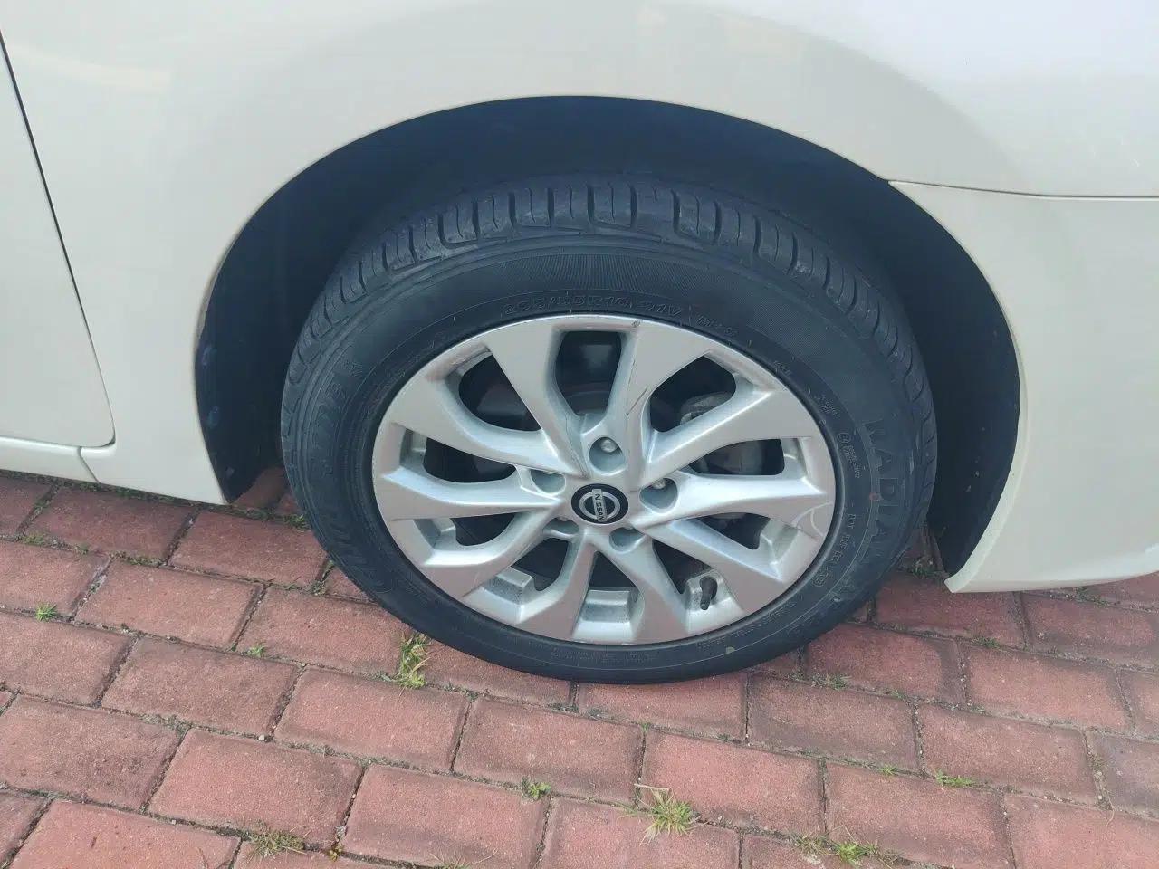 Nissan Sylphy 2018 1.6XV CVT Deluxe Edition — миниатюра 8